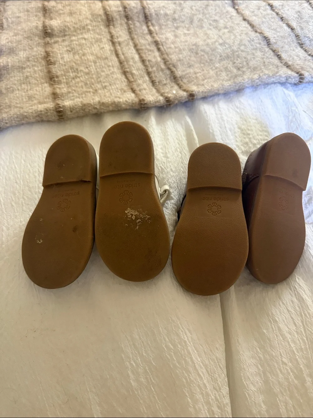 Stride Rite Girls Mary Jane Shoes in White and Brown